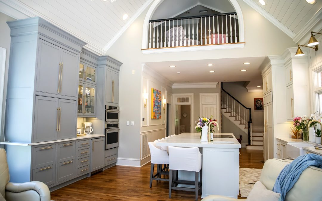 What is shiplap panelling?